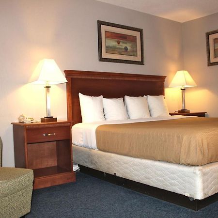 Interstate Motel Rensselaer エクステリア 写真