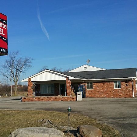 Interstate Motel Rensselaer エクステリア 写真